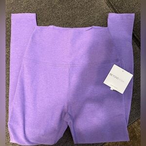 Medium Space Dye Spin Out Beyond Yoga Leggings in Amethyst Heather NWT